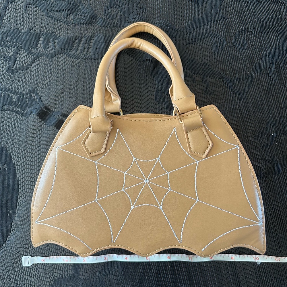 Spiderweb Purse - Picture 4 of 6